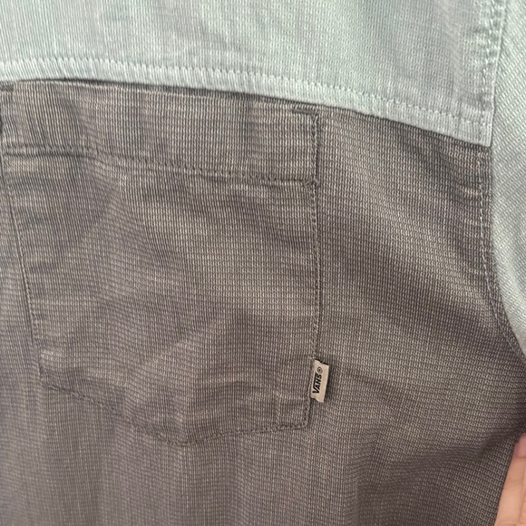 Vans Men's Casual Two-Tone Shirt in Light and Dark Gray - Picture 4 of 5